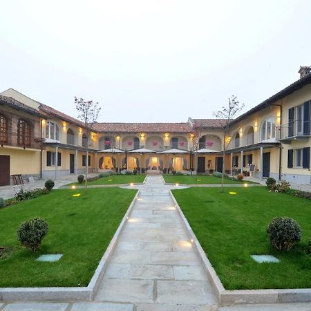 Agriturismo Cascina Varie Castagnito Buitenkant foto