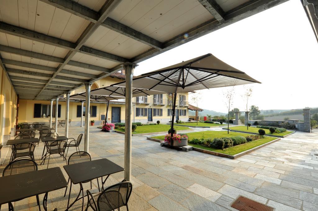 Agriturismo Cascina Varie Castagnito Buitenkant foto