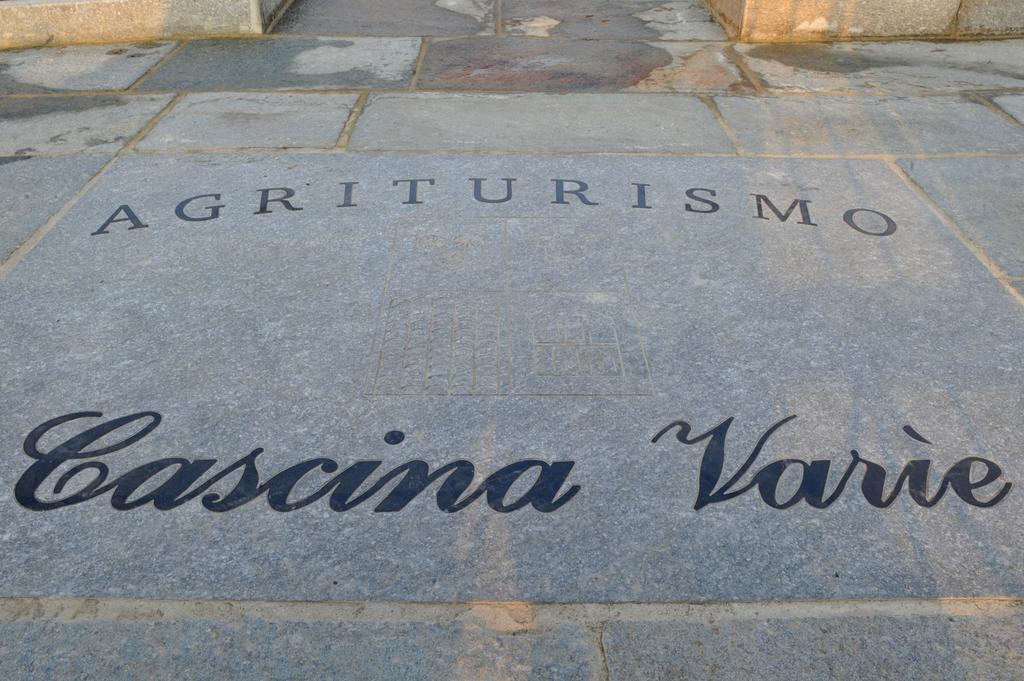 Agriturismo Cascina Varie Castagnito Buitenkant foto